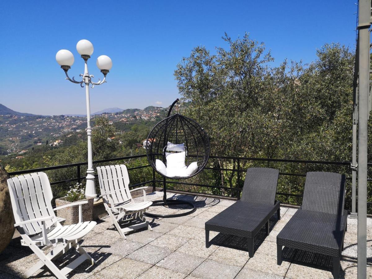 Villa La Vivagna - Casa Vista Mare Tra Gli Ulivi Leivi Exterior foto
